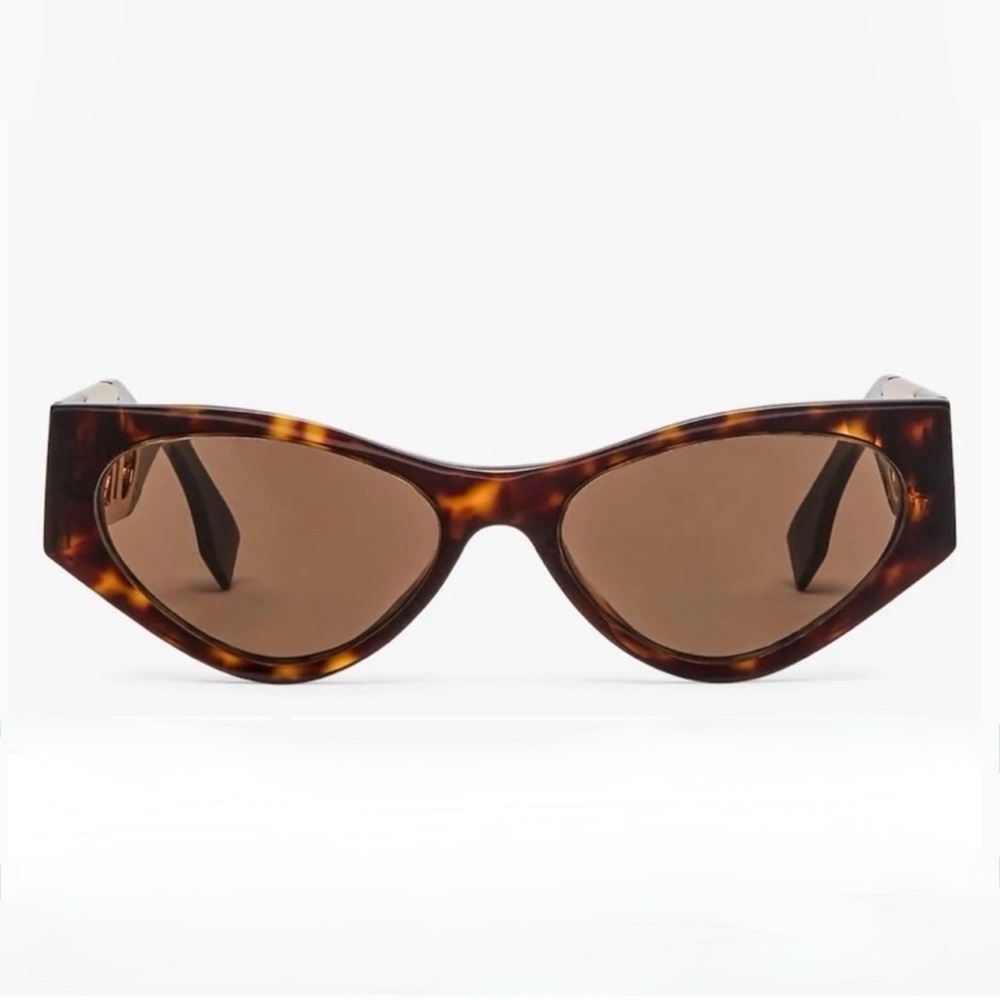 Excluded Fendi Sunglasses, New PRICE FIRM - Picture 5 of 10